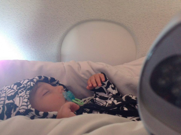 santiago dorme in aereo